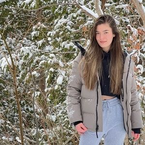 Meet your Posher, Karin